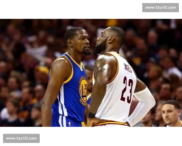 杜兰特与詹姆斯时代巅峰对决引爆联盟历史争论篮球江湖谁主沉浮